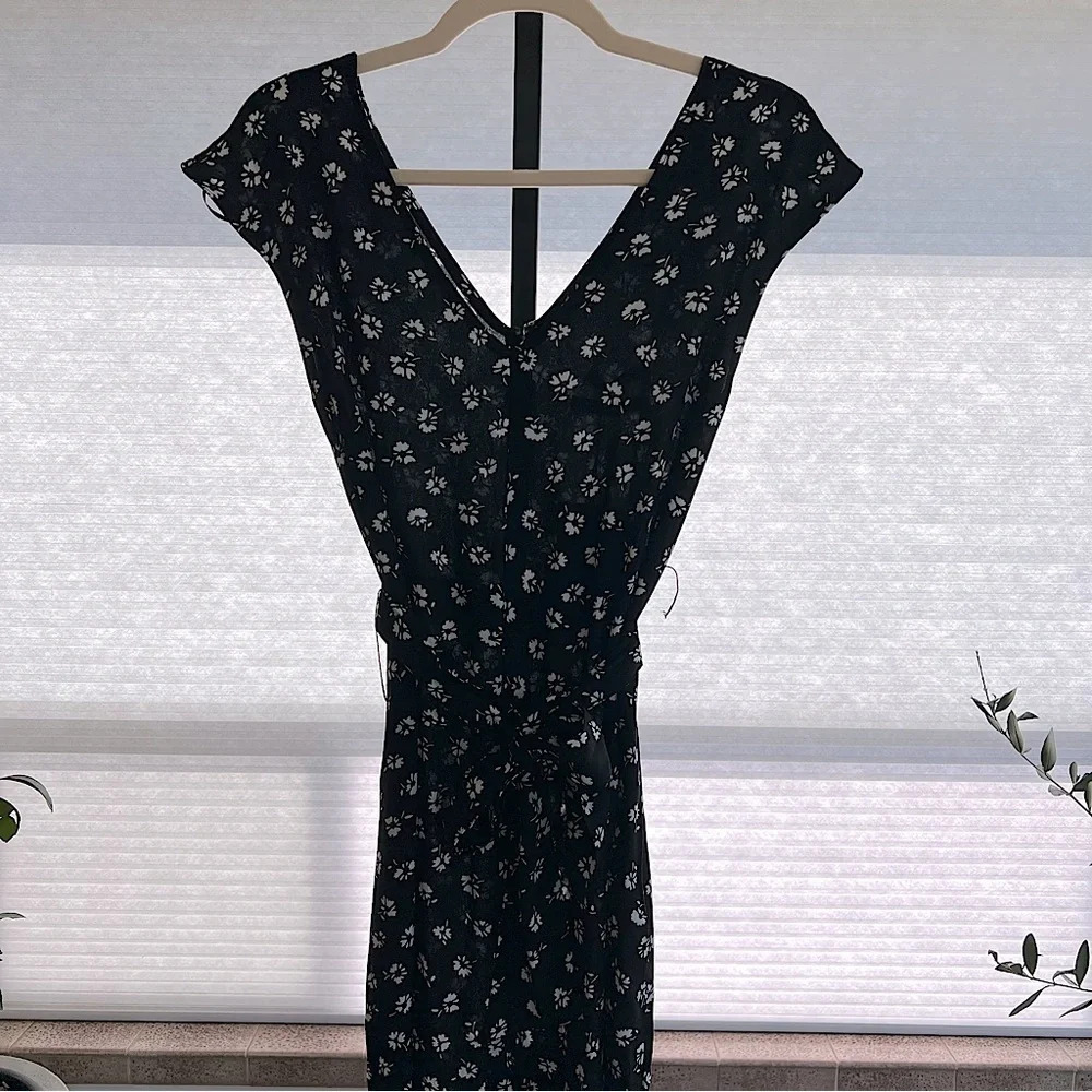 Gracemade Ditsy Floral Print V Neck Jumpsuit Black White Xs Made In Usa Nwt Chic — image 3 of 8
